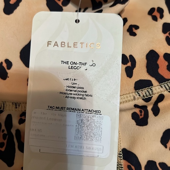 Fabletics, xs, “The On The Go” leggings, nwt in leopard - Picture 3 of 5